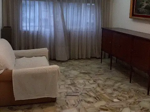 Roosvelt 2400, Piso 4