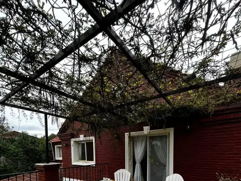 Casa en Venta con 3 cocheras