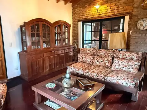 Casa en Venta con 7 cocheras