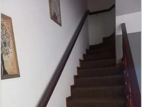 Venta de Tríplex 6 ambientes con piscina en Ciudad Jardín Lomas del Palomar, Tres de Febrero