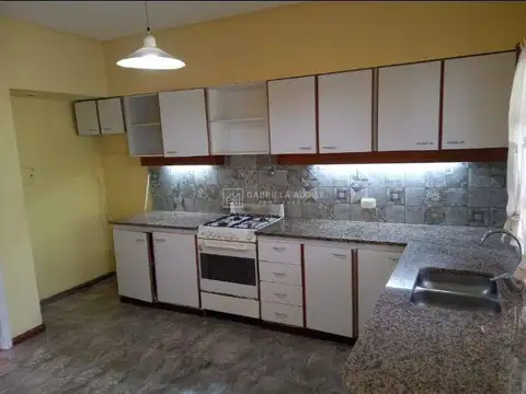 Casa en Venta en Ciudad Jardín del Palomar, USD 188.000