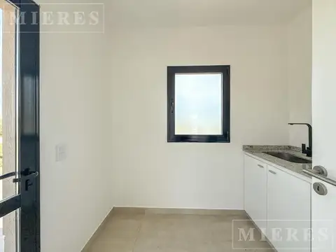 Casa en venta lote a la laguna Area 11 San Sebastian