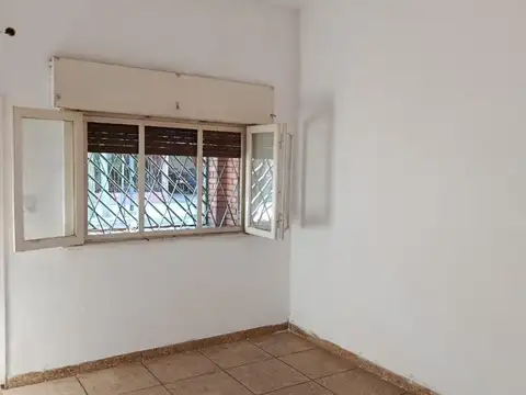 Depto Tipo Casa en Alquiler en Villa Maipu, $ 700.000