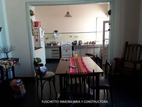 Venta de 2 propiedades en un mismo lote en Tapiales