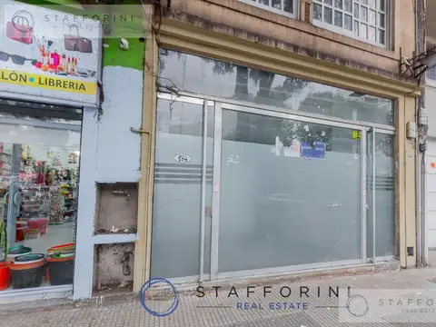 Local comercial con espacio de deposito / oficinas - Venta en Chacarita