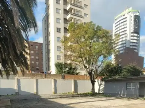 Av. Pte. J. D. Perón 900