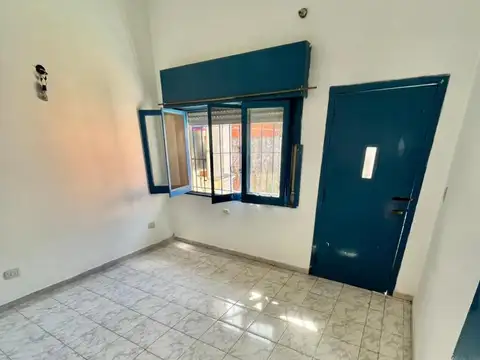 Depto Tipo Casa en Venta en Jose Leon Suarez, USD 42.000