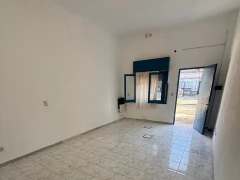 Depto Tipo Casa 2 ambientes con 1 baño