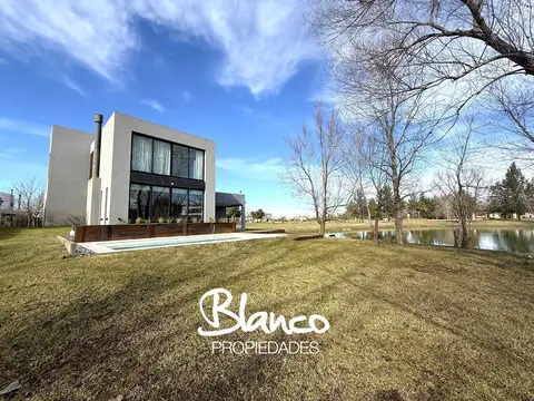 Casa en Alquiler Amoblado a Laguna en El Cantón Norte, Escobar, G.B.A. Zona Norte