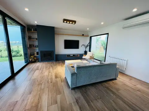 Casa en Alquiler de 3 dormitorios