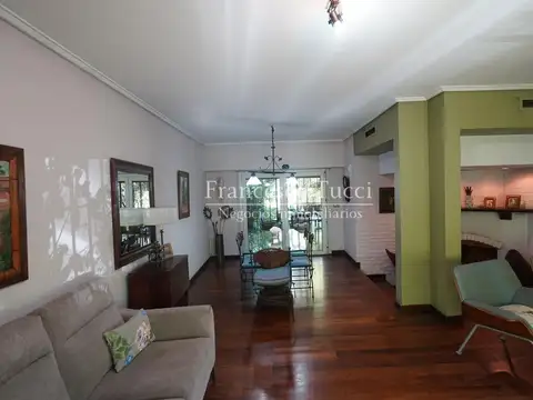 Casa 5 ambientes con 3 baños