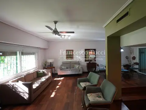 Casa en venta 5 ambientes Haedo