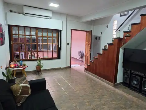 Depto Tipo Casa en Venta de 4 ambientes