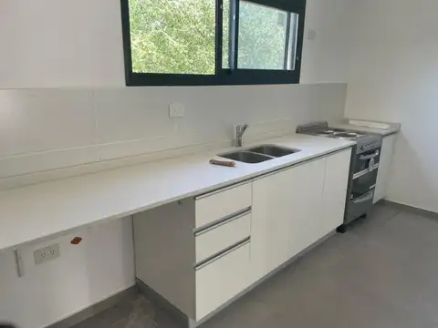 Departamento en Alquiler con cochera