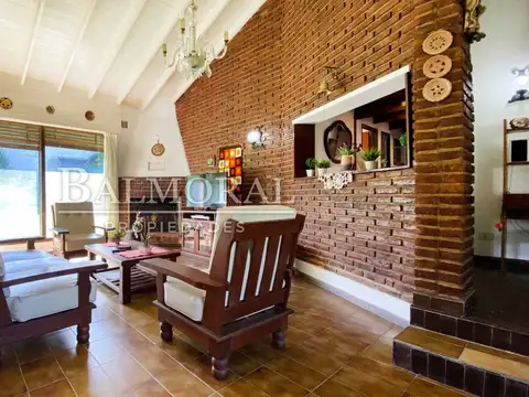 Casa 3 ambientes con 4 baños