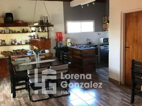 Casa en Venta con 2 cocheras