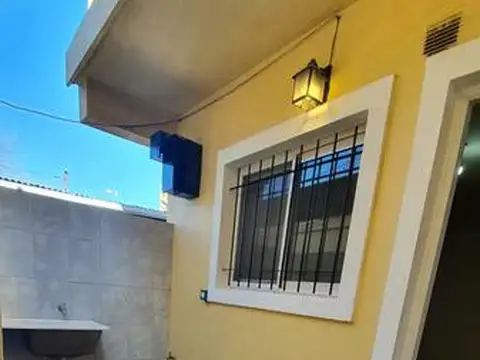 Depto Tipo Casa en Alquiler de 2 ambientes