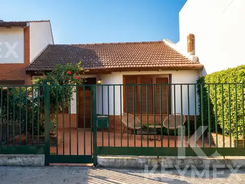 Casa en venta, gran pileta, quincho y parque 3 520 y 521 Tolosa