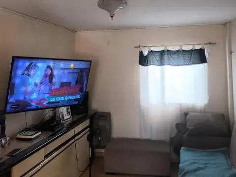 SE VENDE DPTO 4 AMB BARRIO PIEDRABUENA