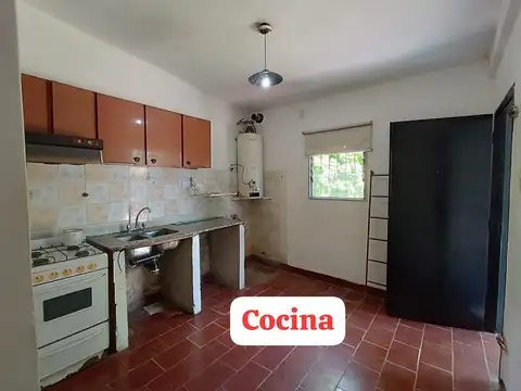 Casa 3 ambientes con 1 baño