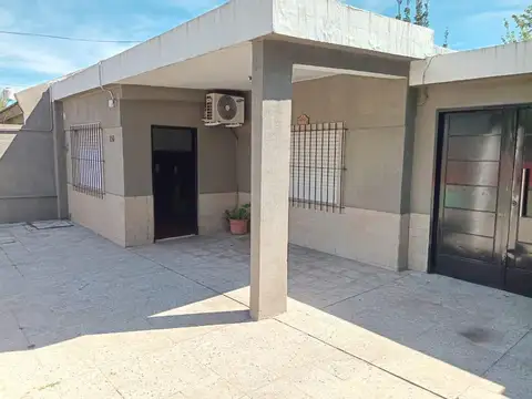 Casa 3 AMBIENTES CON COCHERA