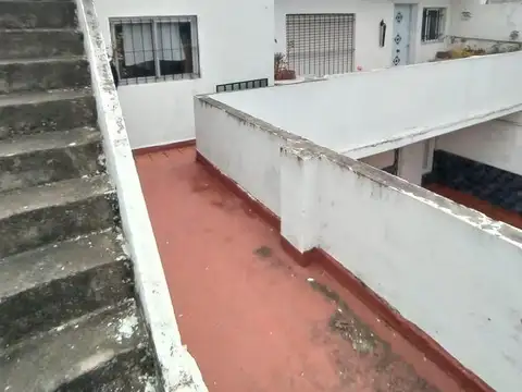 Depto Tipo Casa en Venta de 4 ambientes
