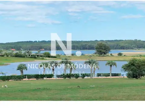 En venta Lote en Manantiales, en Laguna Estates 
