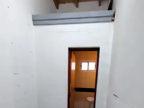 Local en alquiler a metros de la colectora. Sobre la calle San Esteban, Del Viso, Pilar!