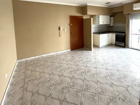 2 AMBIENTES CON BALCÓN Y LAVADERO