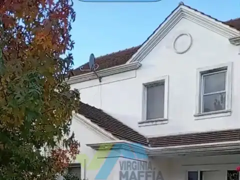 Casa Monoambiente con 4 baños