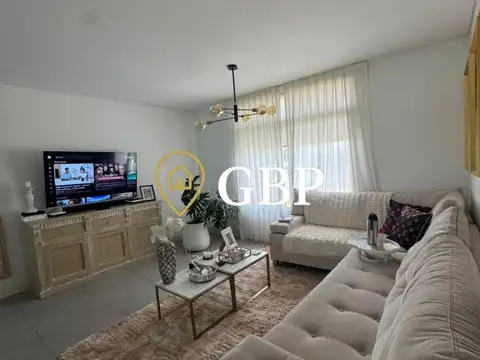 Casa 4 ambientes con 4 baños