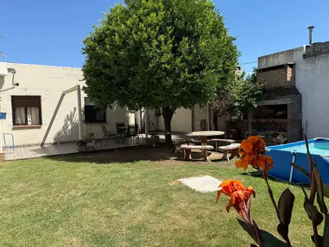 Casa 4 ambientes con 1 baño