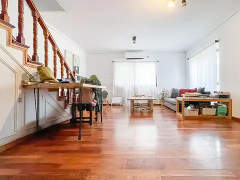 Depto Tipo Casa en Venta de 5 ambientes