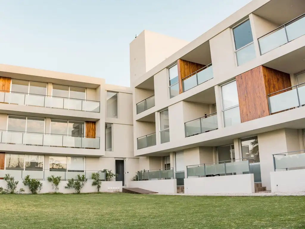 MISTRAL TOWNHOUSES de  1 y 2 Dormitorios