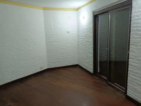 ph tipo casa de 3 ambientes primer piso por escalera