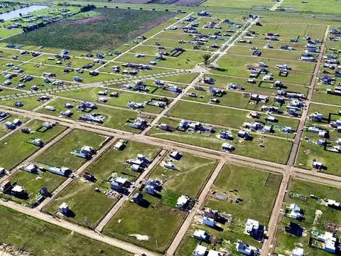 TERRENO EN VENTA DE 320m2 UBICADO EN TIERRA DE SUEÑOS 3 EN ROLDAN