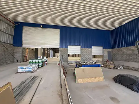 Galpon en Alquiler 25  mts Frente