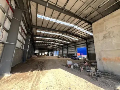 Alquiler Depósito de 2800 m2 con posibilidad de dividir en dos de 1400m2