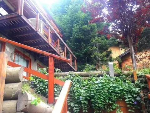 Casa 8 ambientes con 4 baños