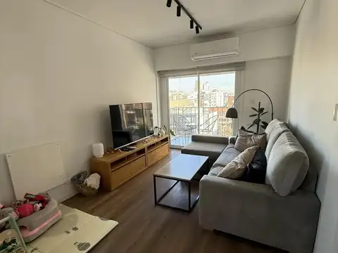 VENTA DE CUATRO AMB EN RECOLETA PISO ALTO VISTA PRIVILEGIADA