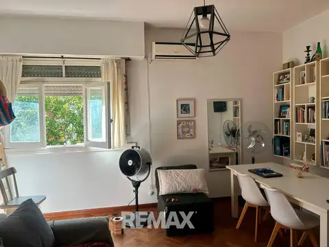 VENTA DEPTO. 2 AMBIENTES. CABALLITO. LUMINOSO 