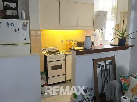 VENTA DEPTO. 2 AMBIENTES. CABALLITO. LUMINOSO 