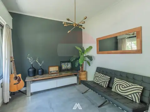 Casa en Venta con 5 cocheras