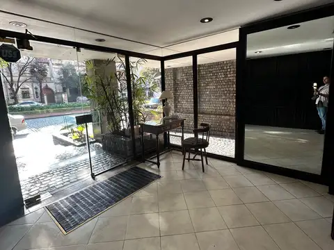 Av. de los Incas 3100, Piso 1
