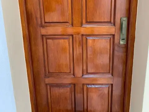 Casa tipo PH en venta de 3 ambientes completamente reciclada en Banfield