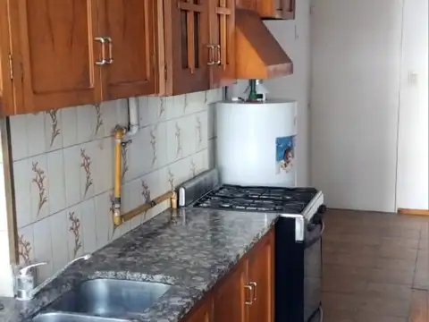 VENTA DE AMPLIO DEPARTAMENTO EN CIUDAD DE MENDOZA