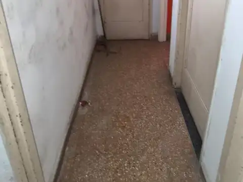 Depto Tipo Casa 6 ambientes con 2 baños