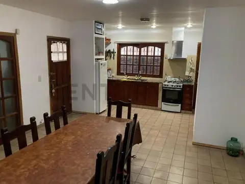 519 100, Piso 0