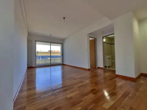 Departamento de 2 ambientes con balcon corrido 