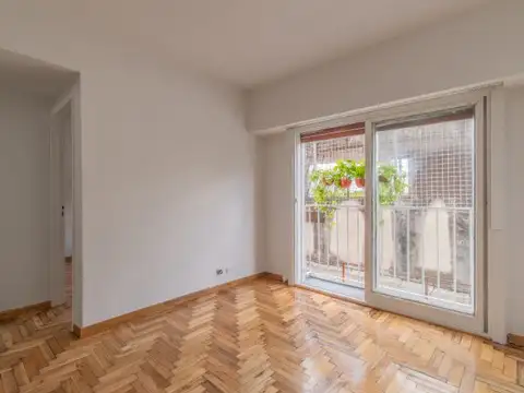 Santos Dumont al 2400 , Piso 6